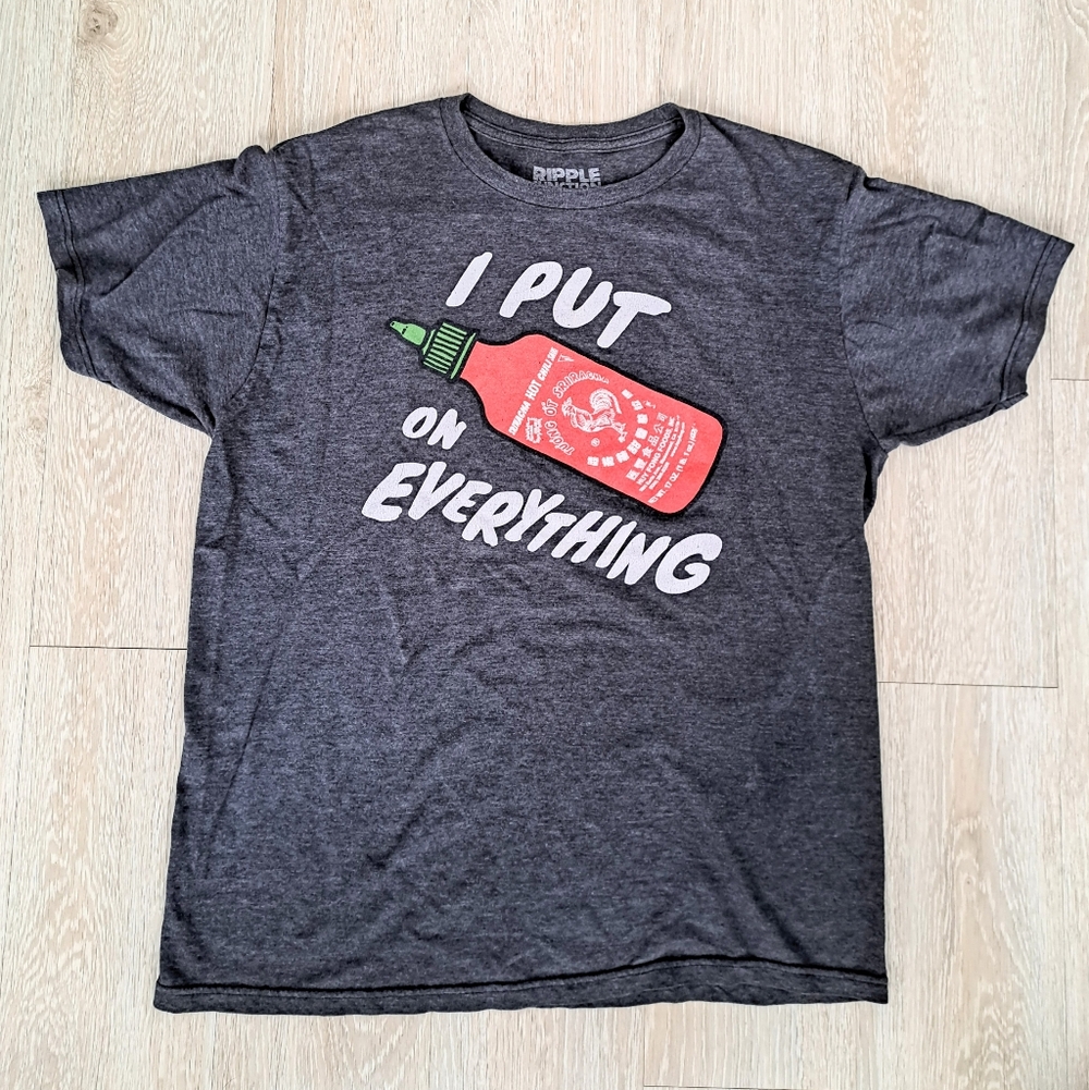 Ripple Junction Charcoal Gray Sriracha T-Shirt Sz M